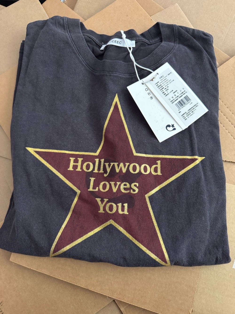 CEEC Black Graphic 'Hollywood Loves You' Star Tee XL